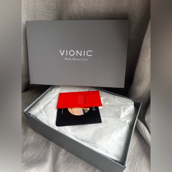 VIONIC VIVA FAUX FUR CASUAL STRAP SANDALS Size 11 $79.95 - Picture 9 of 10